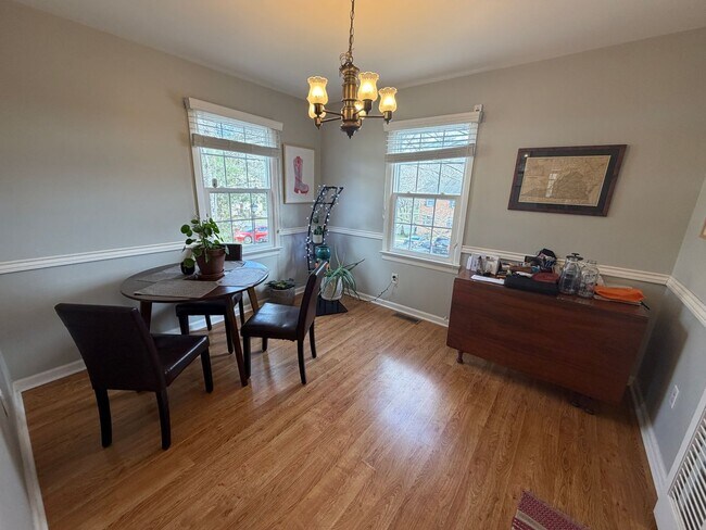 Foto del edificio - 101 Southampton Ct
