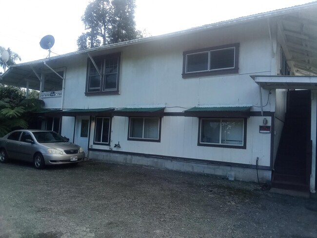 Building Photo - 17-1156-1156 Volcano Rd