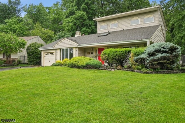 Foto del edificio - 57 Ashwood Dr