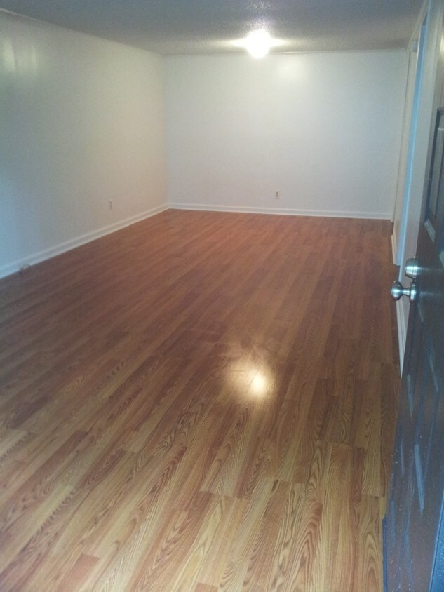 Foto del edificio - 5299 Dalewood Dr