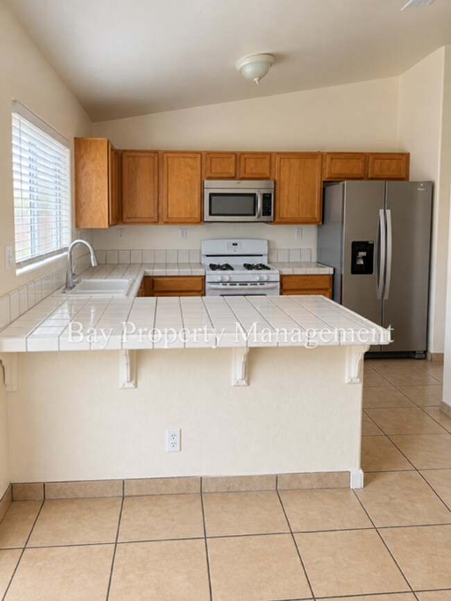 Foto del edificio - 1001 Highpoint Ct