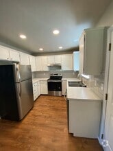 Building Photo - 3413 Cascade Loop
