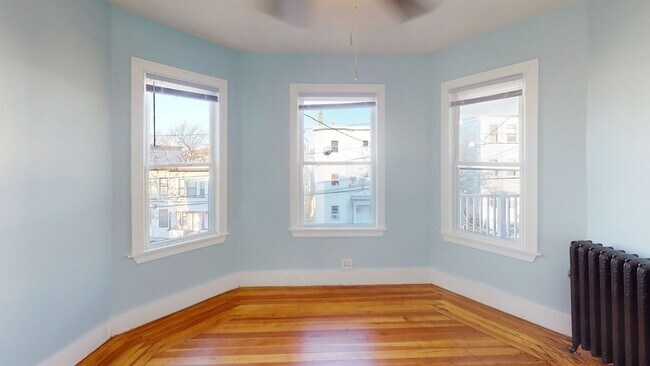 Building Photo - 83 Grove St