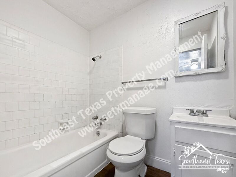 Foto del edificio - 615 Adams St
