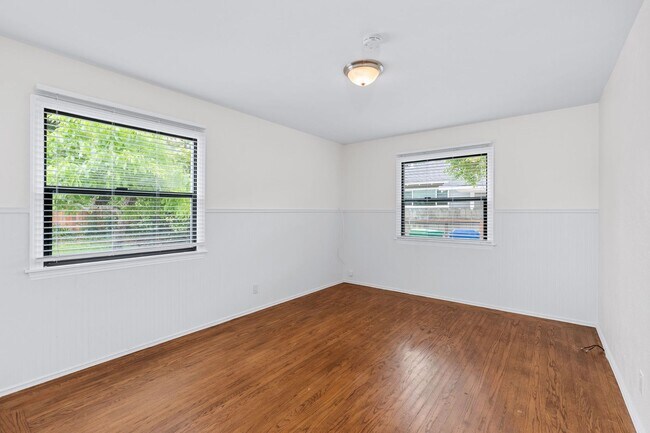 Foto del edificio - 3 bed 2 bath Browns Valley Single Family Home