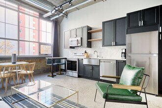 Building Photo - MAX