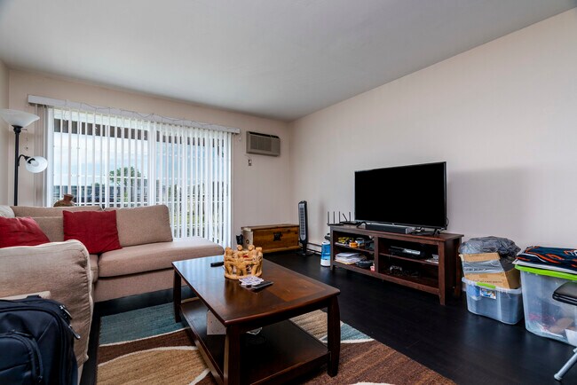 Foto del edificio - 870 E Old Willow Rd