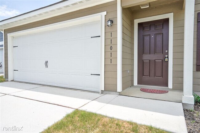 Building Photo - 11011 Eyelet Harbor