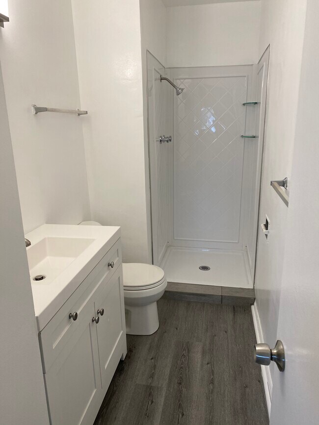 611 E Kelso St Unit 19, Inglewood, CA 90301 Condo for Rent in