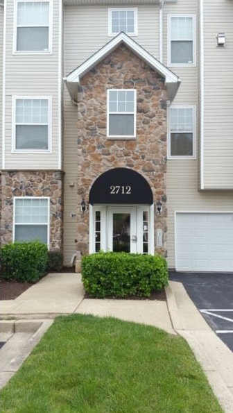 Building Photo - 2712 Gresham Way