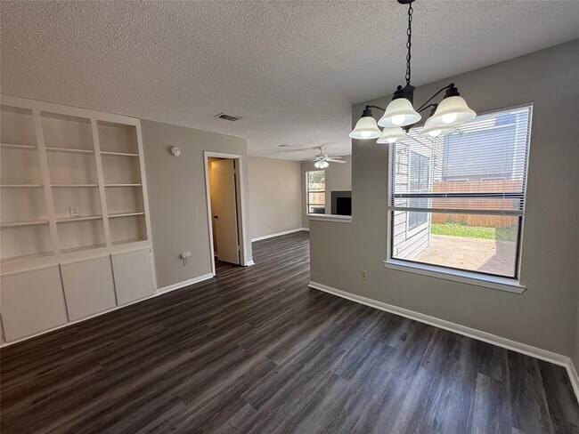 Foto del edificio - 12314 Abney Dr