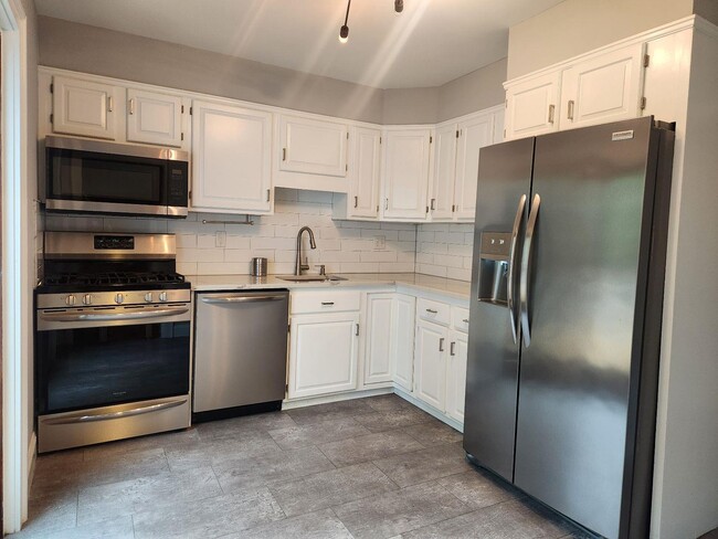 Foto del edificio - 641 Hillside Ave