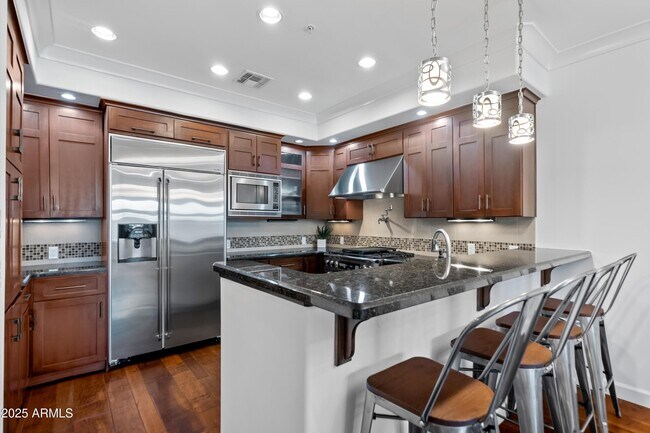 Foto del edificio - 4909 N Woodmere Fairway