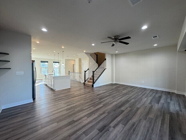 Foto del edificio - Modern 3 Bed 2.5 Bath Townhome In Beautiful Arcola Town Center