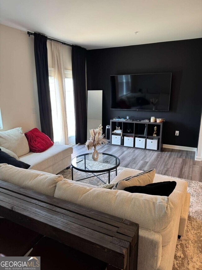 Foto del edificio - 536 Magnolia Cir