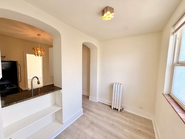 Photo - Gorgeous 1 Bed 1 Bath Denver Apartment in Capitol Hill! Available NOW!