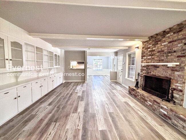 Building Photo - PROMO: Get $500 off the first month’s rent when you sign the lease today!! / Spacious Home with G...