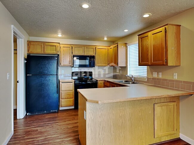Foto del edificio - 634 Driftwood Ln