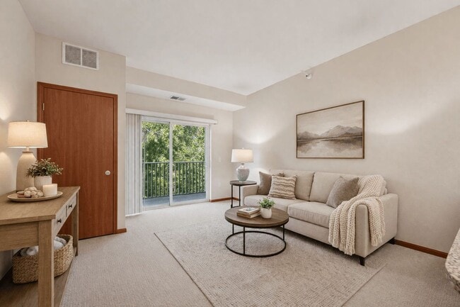 Building Photo - The Estates at Arbor Oaks