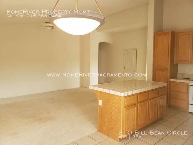 Foto del edificio - 210 Bill Bean Cir