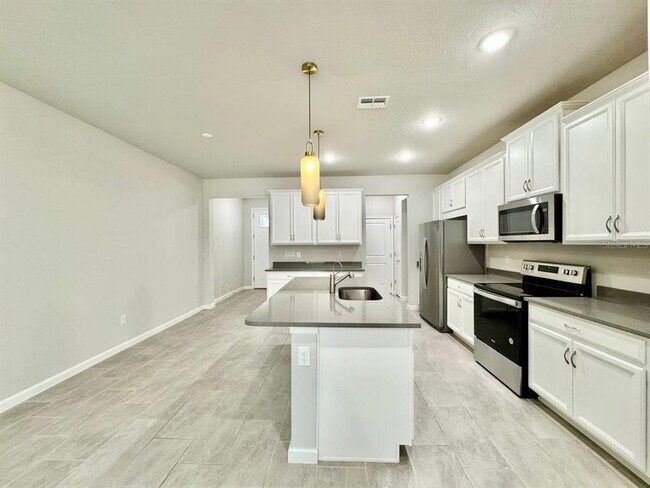 Building Photo - 8509 Primrose Willow Pl