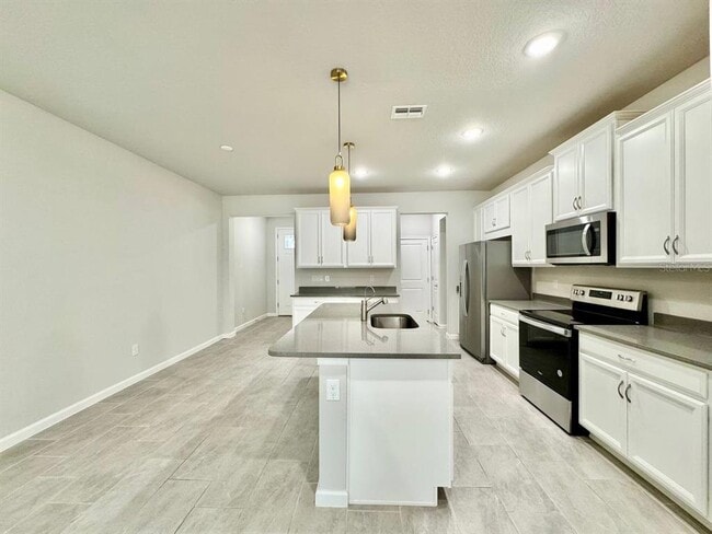 Foto del edificio - 8509 Primrose Willow Pl
