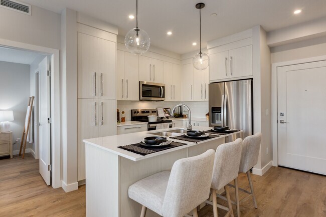 Photo du bâtiment - Suite A2 - 2.5 Bed/2 Bath