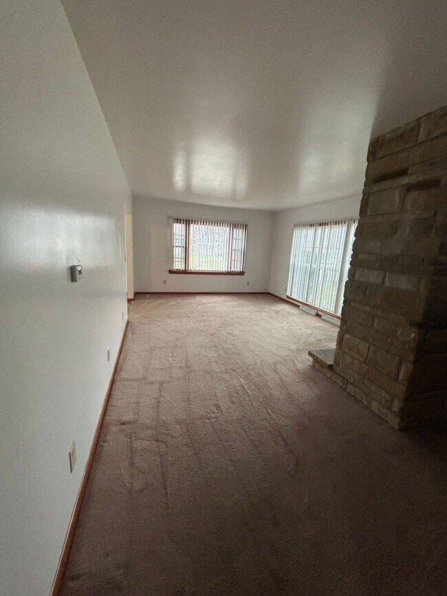 Foto del edificio - 3 Bedroom Home