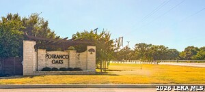 Foto del edificio - 268 Englewood Ln