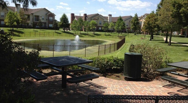 Foto del edificio - 3102 W Bay Area Blvd