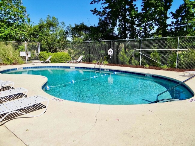 Building Photo - Furnished All-Inclusive 4bed/3bath condo available 12/1/25-2/28/26