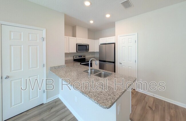 Building Photo - 9850 Fiddleback Ln