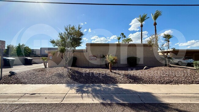 Building Photo - 4726 N 14th St