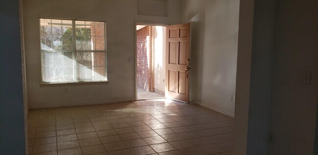 Foto del edificio - 3616 Dominican St
