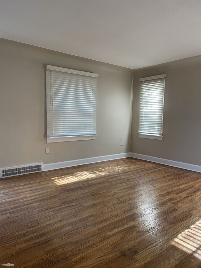 Building Photo - 3 br, 1.5 bath House - 20781 15 Mile Rd