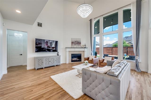 Building Photo - 741 Almeda Dr