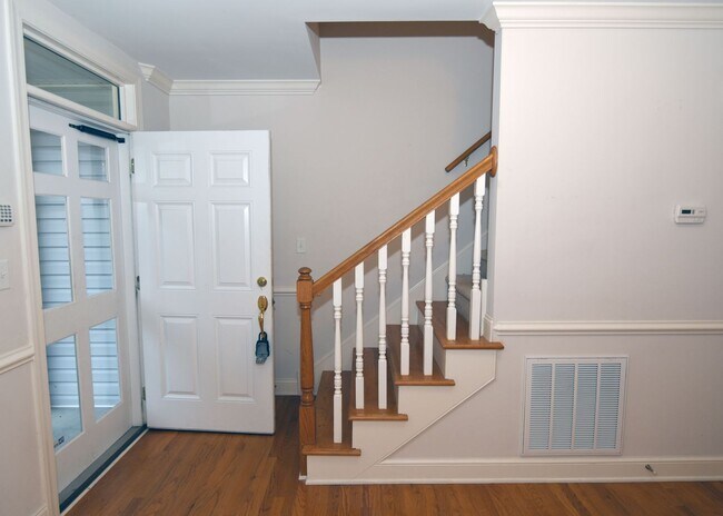 Foto del edificio - 4890 Independence Dr