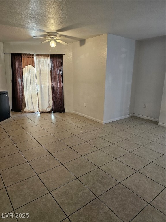 Foto del edificio - 6800 E Lake Mead Blvd