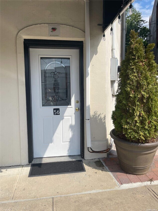 Foto principal - 56 Stewart Ave