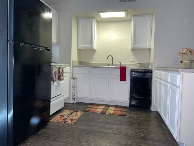 Interior Photo - Beaumont Crossing