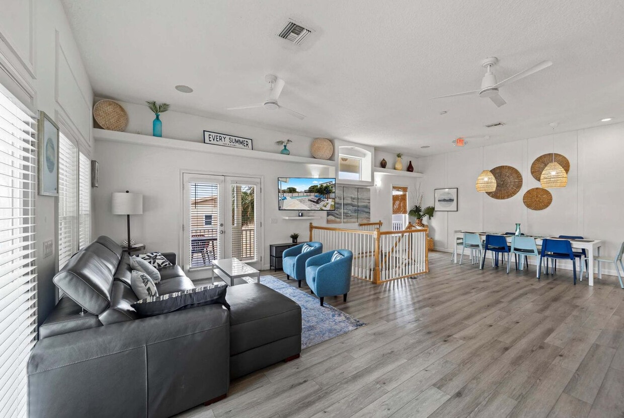 Primary Photo - 42 Moody Dr