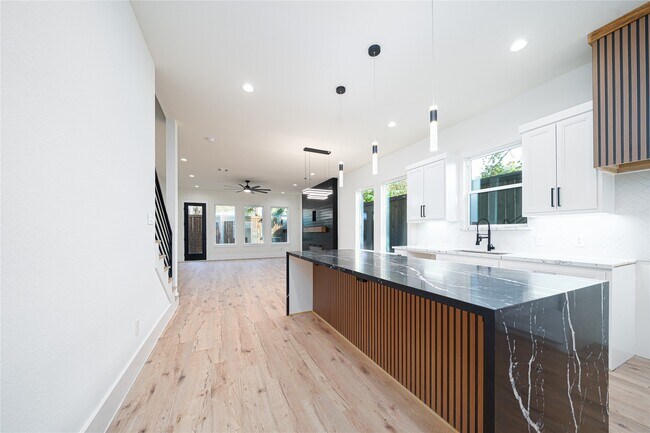 Foto del edificio - 2503 Parker Rd