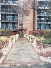 Building Photo - 6000 Oakwood Dr