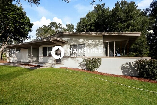 Building Photo - 3 Bedroom Pet-Friendly Home in WINTER HAVEN, FL with Main Street Renewal