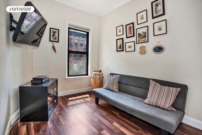 Foto del edificio - 427 E 117th St