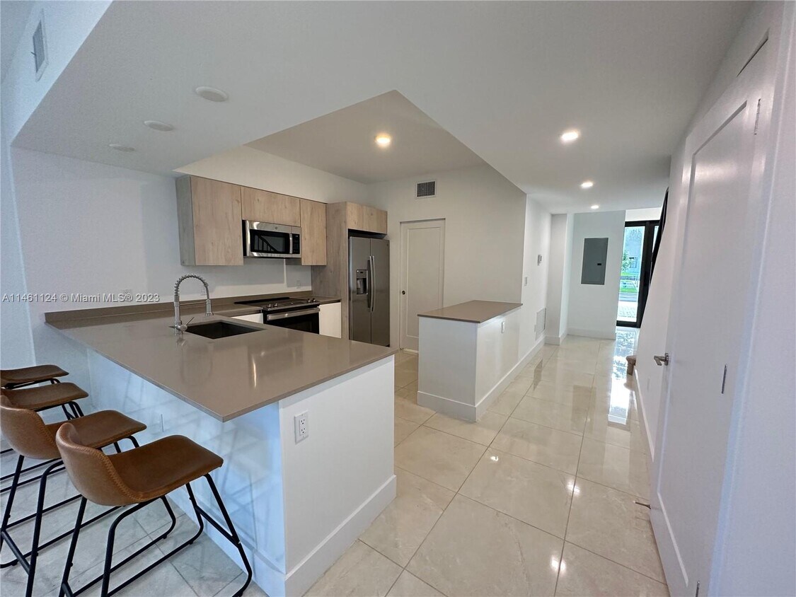 Foto principal - 5481 N Oaks Pl