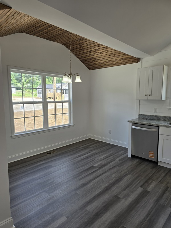 Building Photo - 188 Silas Wy