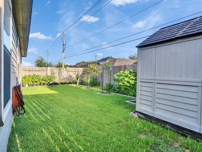 Building Photo - 8919 Summerset Meadow Ct