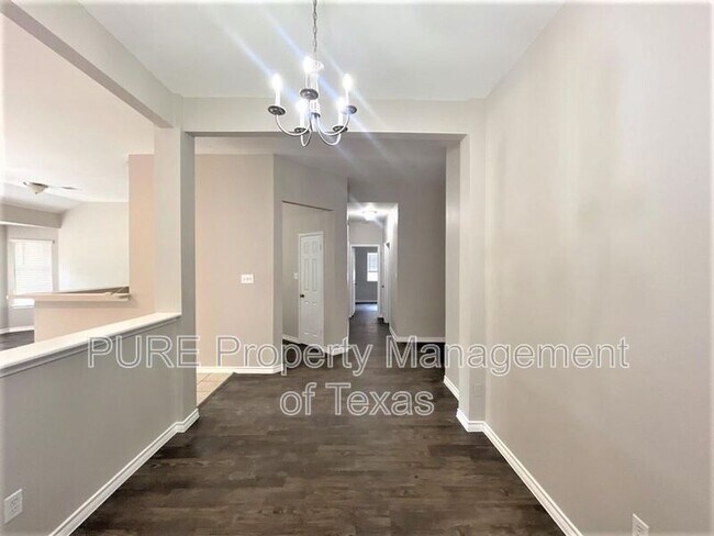 Building Photo - 1309 Laurel Glen Blvd