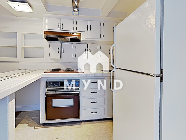 Building Photo - 16770 Mount Rose Hwy Apt B